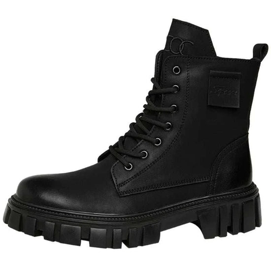Black platform winter boots