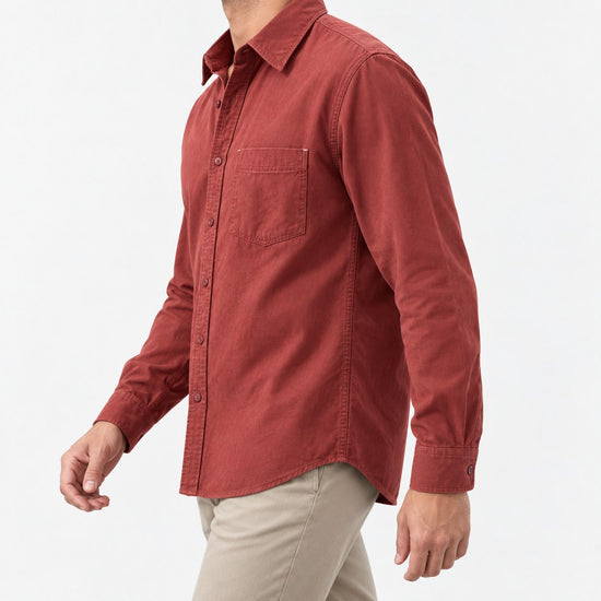 Cotton point collar shirt with a chest pocket