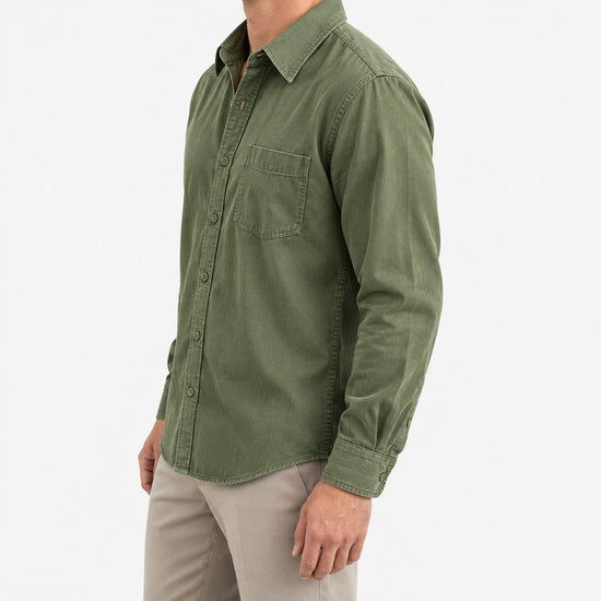 Cotton point collar shirt with a chest pocket