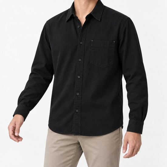 Cotton point collar shirt with a chest pocket
