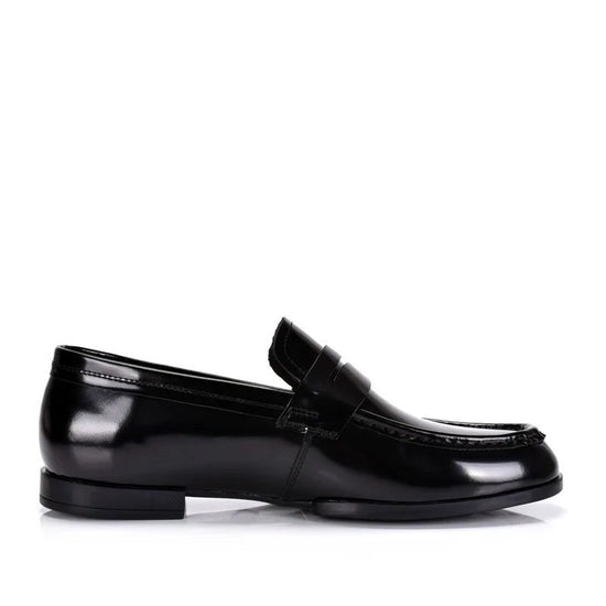 Elegant loafers italian slip-on