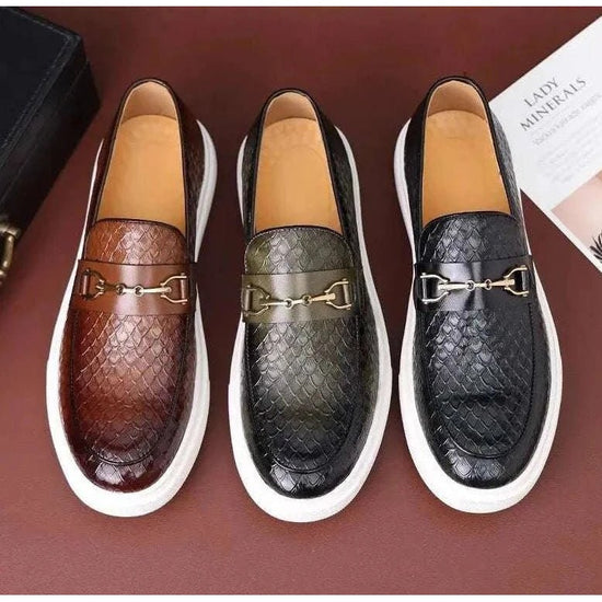 Embossed casual loafers
