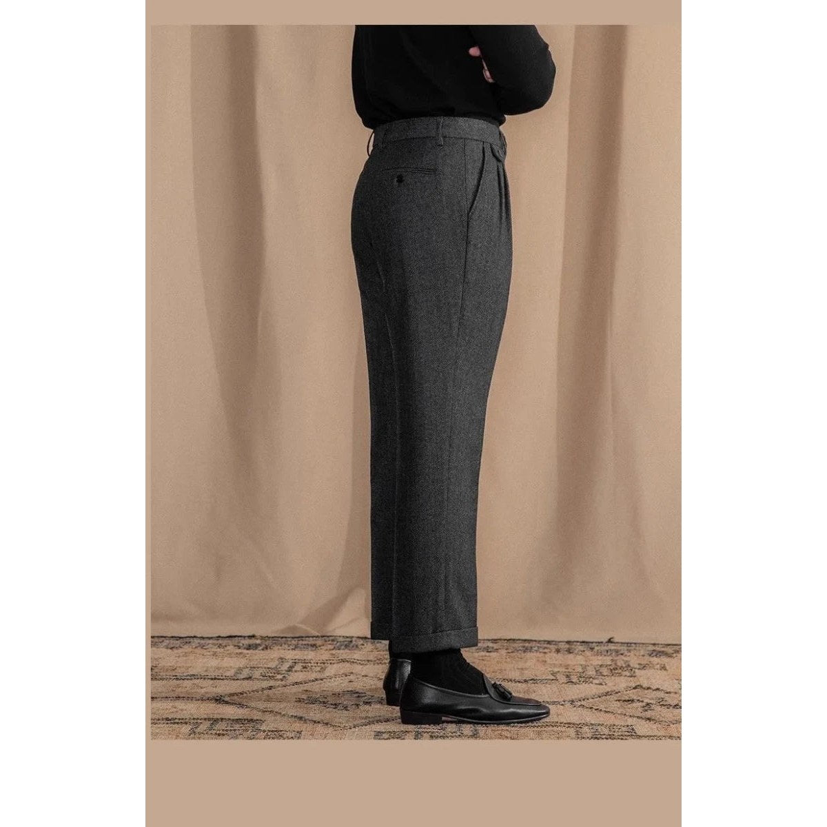 Italian wool herringbone pattern straight pants