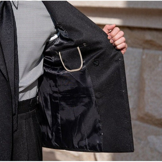Men's double-breasted business suit