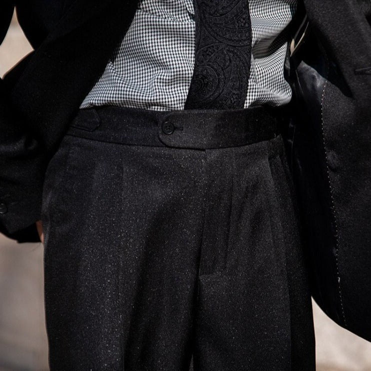 Men's double-breasted business suit