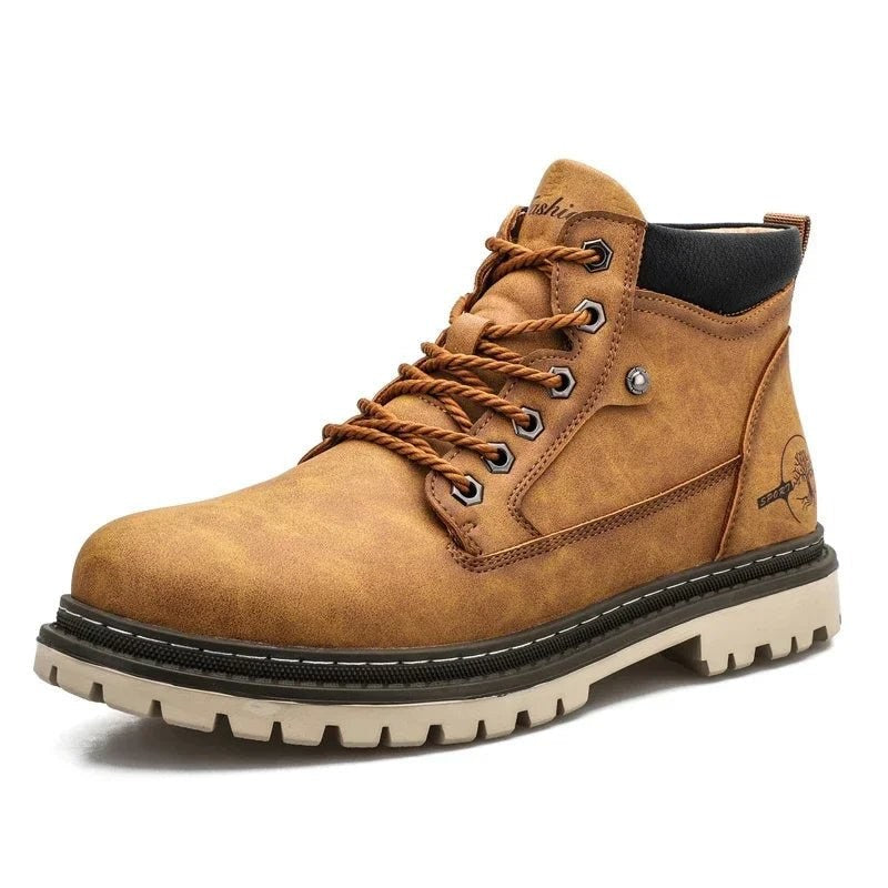 Retro comfortable winter boots with fur