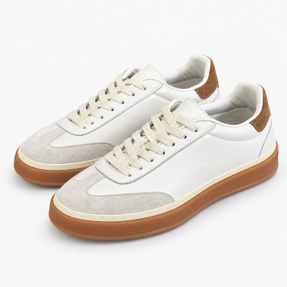 Retro leather sneakers with contrast soles