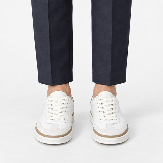Retro leather sneakers with contrast soles