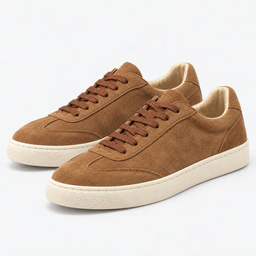 Retro low top sneakers with contrast soles