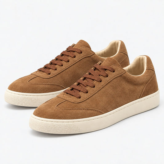 Retro low top sneakers with contrast soles