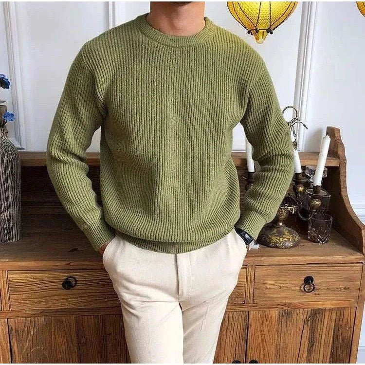 Solid round neck knit sweater