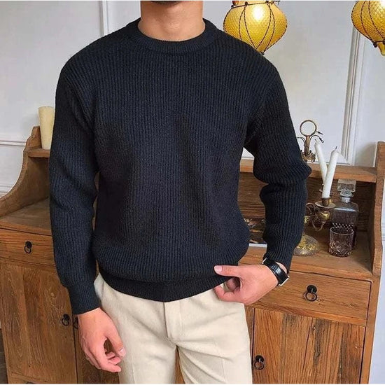 Solid round neck knit sweater