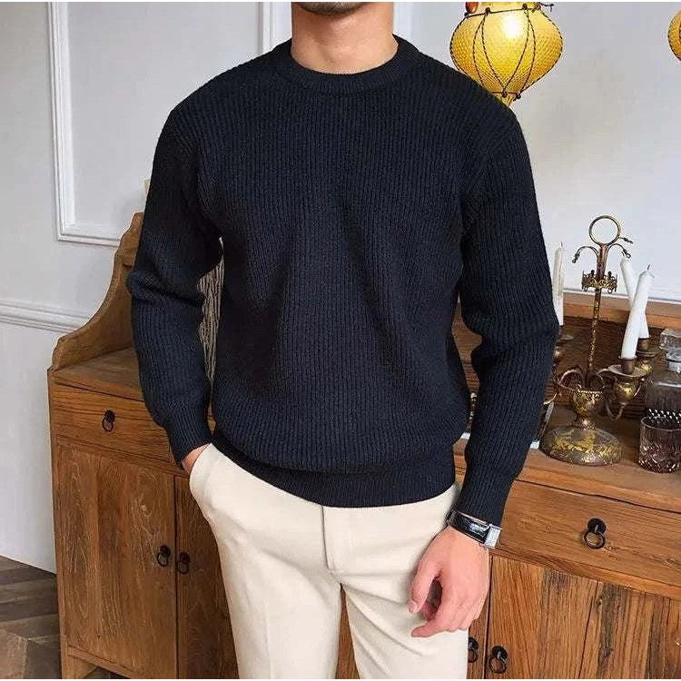 Solid round neck knit sweater