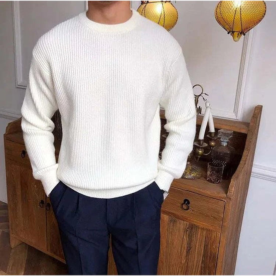 Solid round neck knit sweater