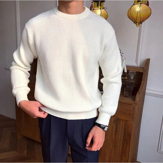 Solid round neck knit sweater
