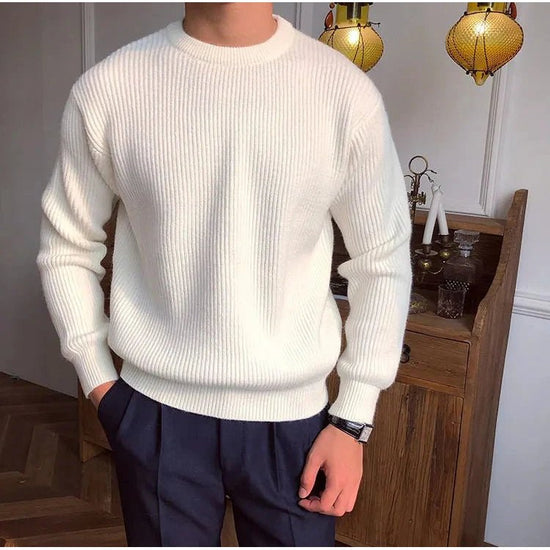 Solid round neck knit sweater