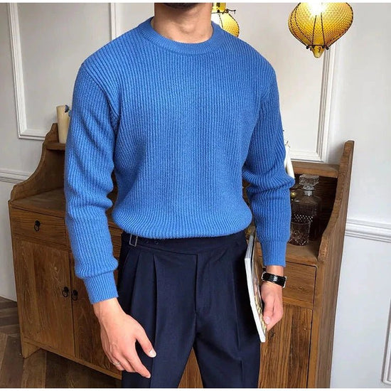 Solid round neck knit sweater