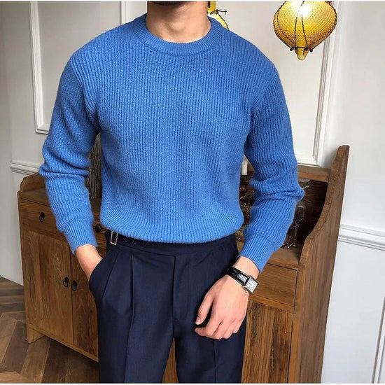 Solid round neck knit sweater
