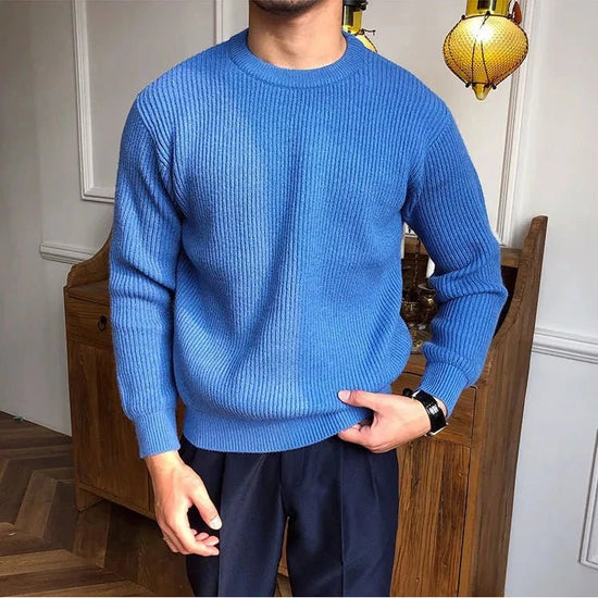 Solid round neck knit sweater