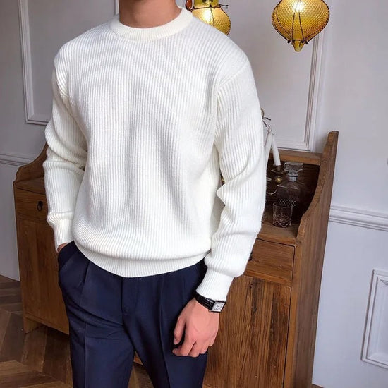 Solid round neck knit sweater