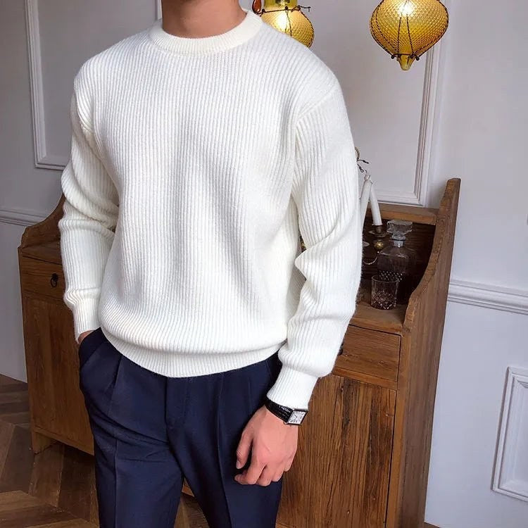 Solid round neck knit sweater