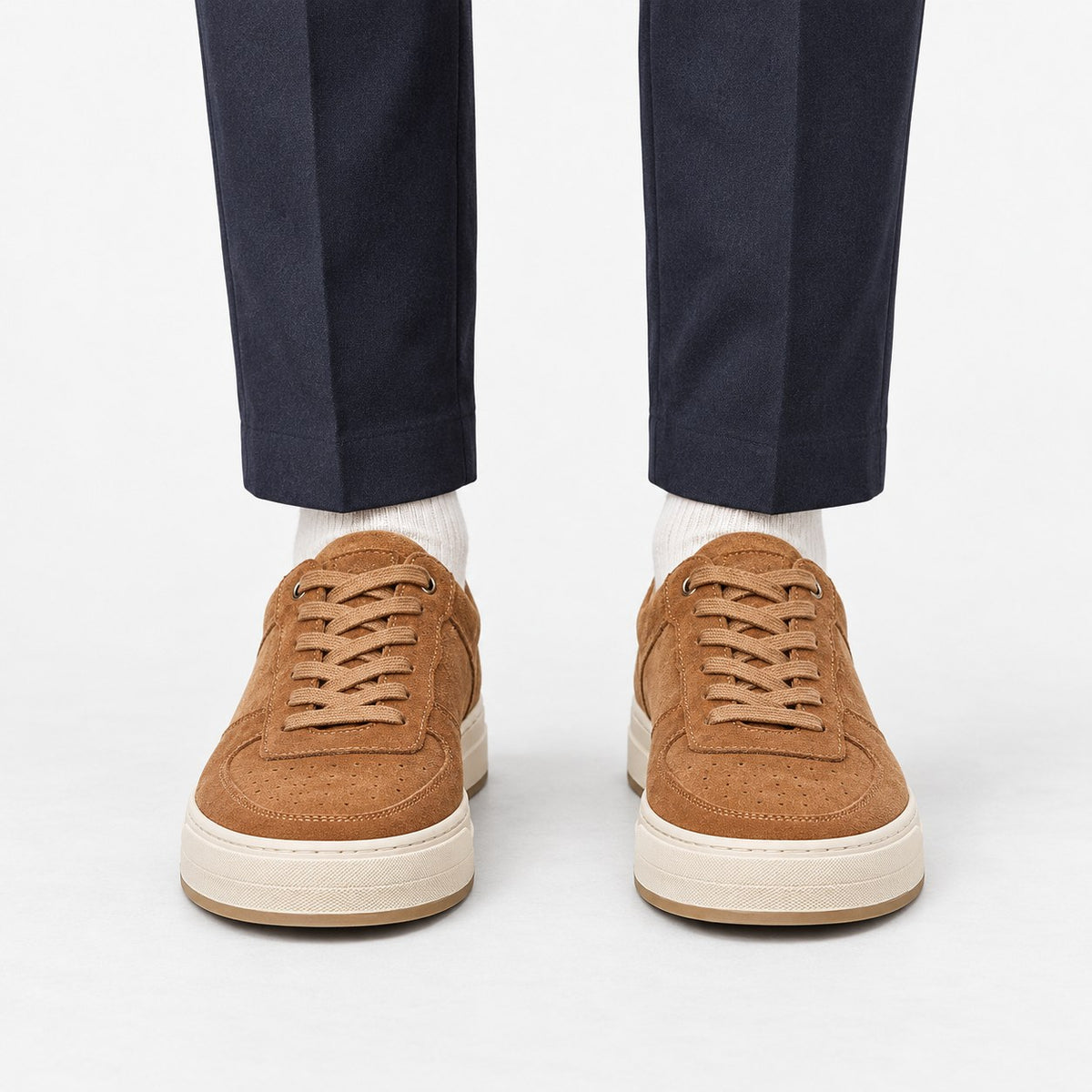 Suede panel low top sneakers