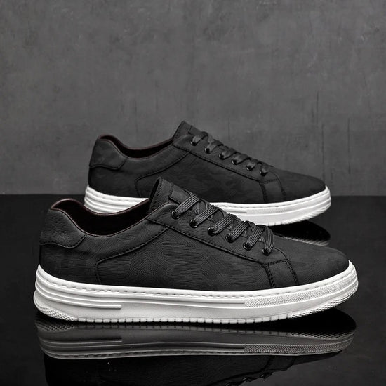 Tennis leather shoes