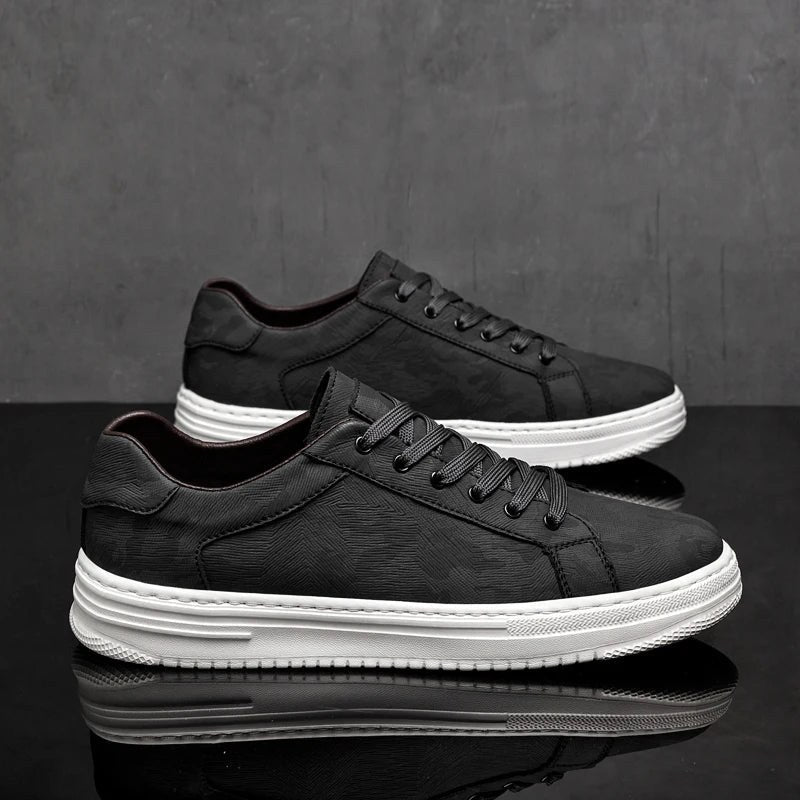 Tennis leather shoes