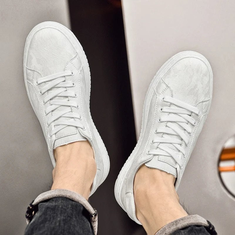 Tennis leather shoes