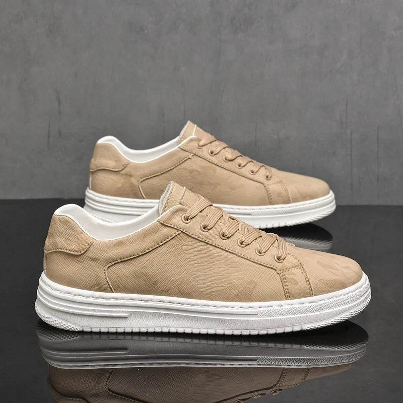 Tennis leather shoes