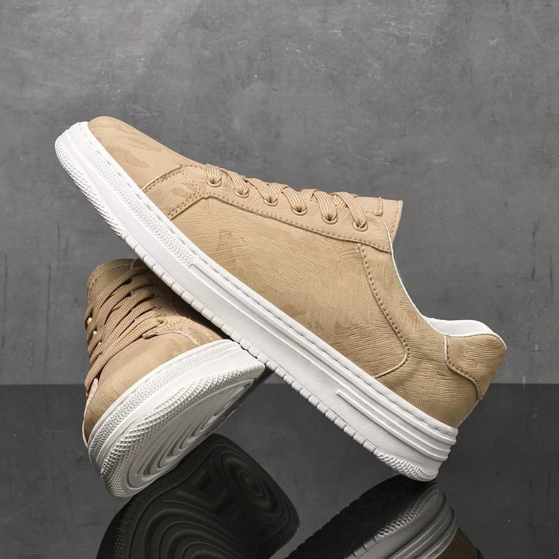 Tennis leather shoes