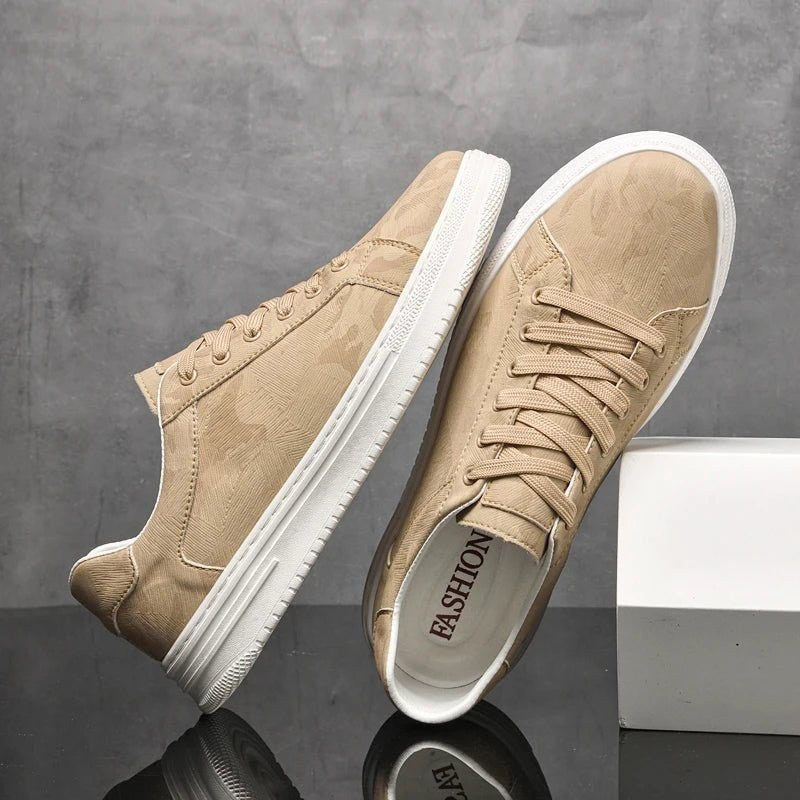 Tennis leather shoes
