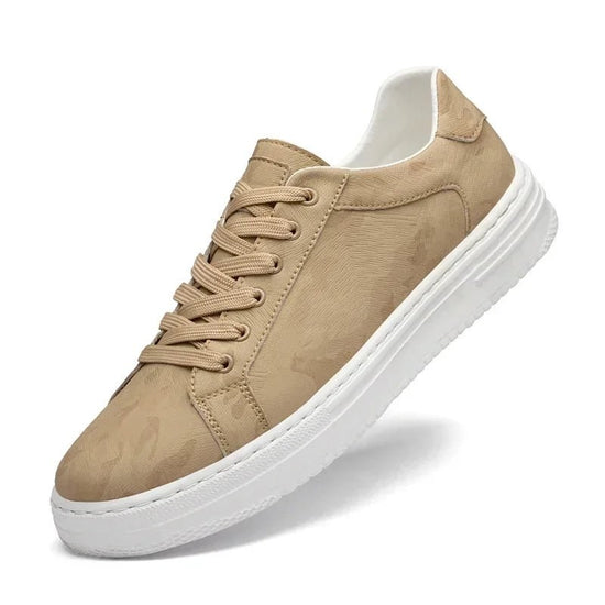 Tennis leather shoes