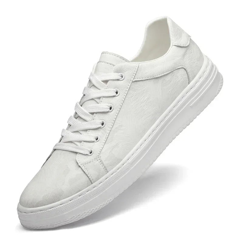 Tennis leather shoes